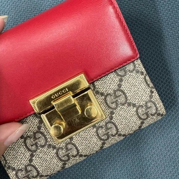 100% Authentic Gucci Padlock Leather Wallet - Picture 2 of 14